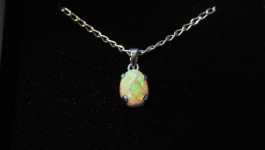 Opal-necklace